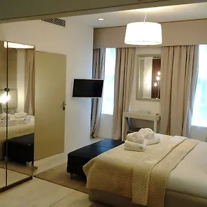 Hotel apartamentowy Room Home Stay